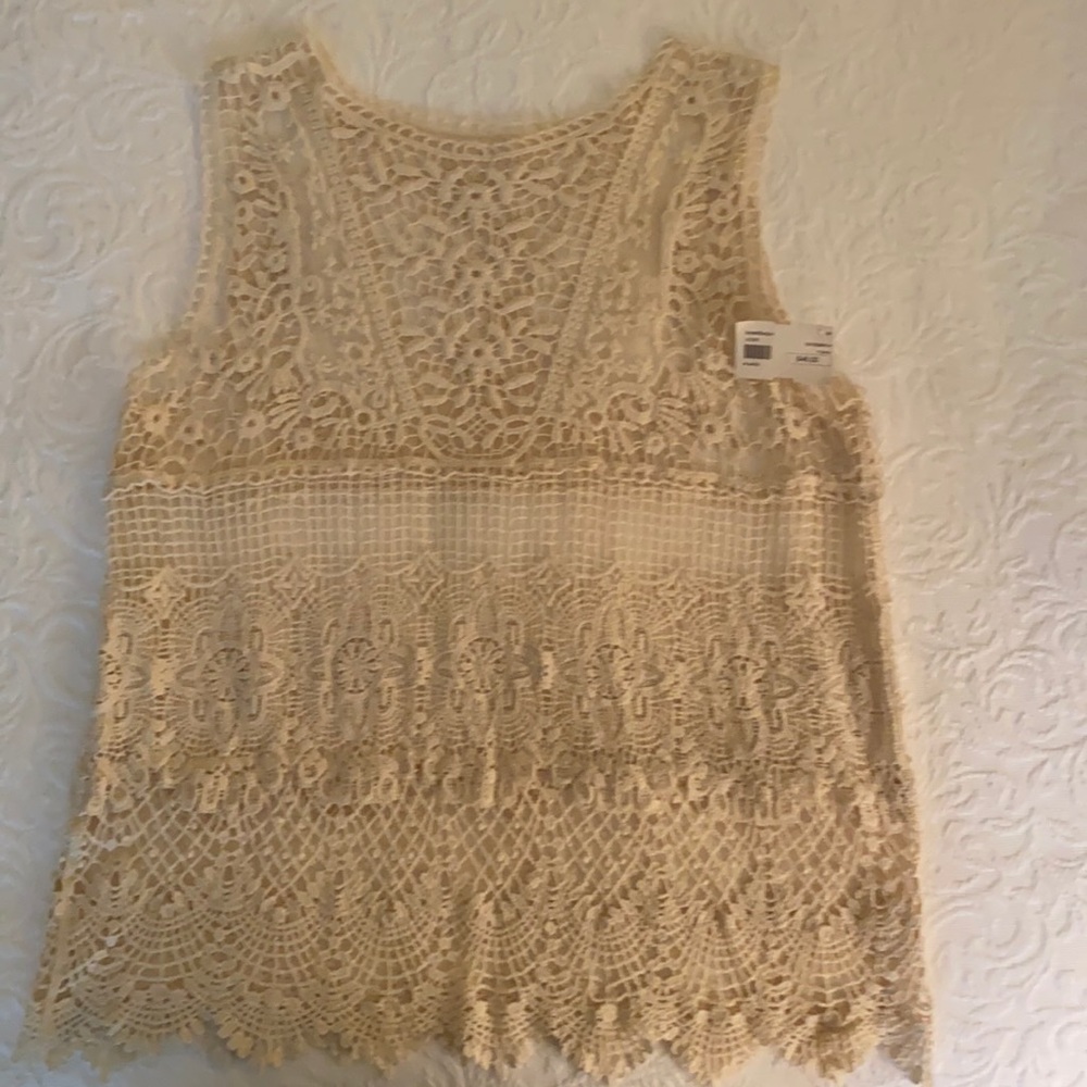 Lace Sleeveless Ivory Top